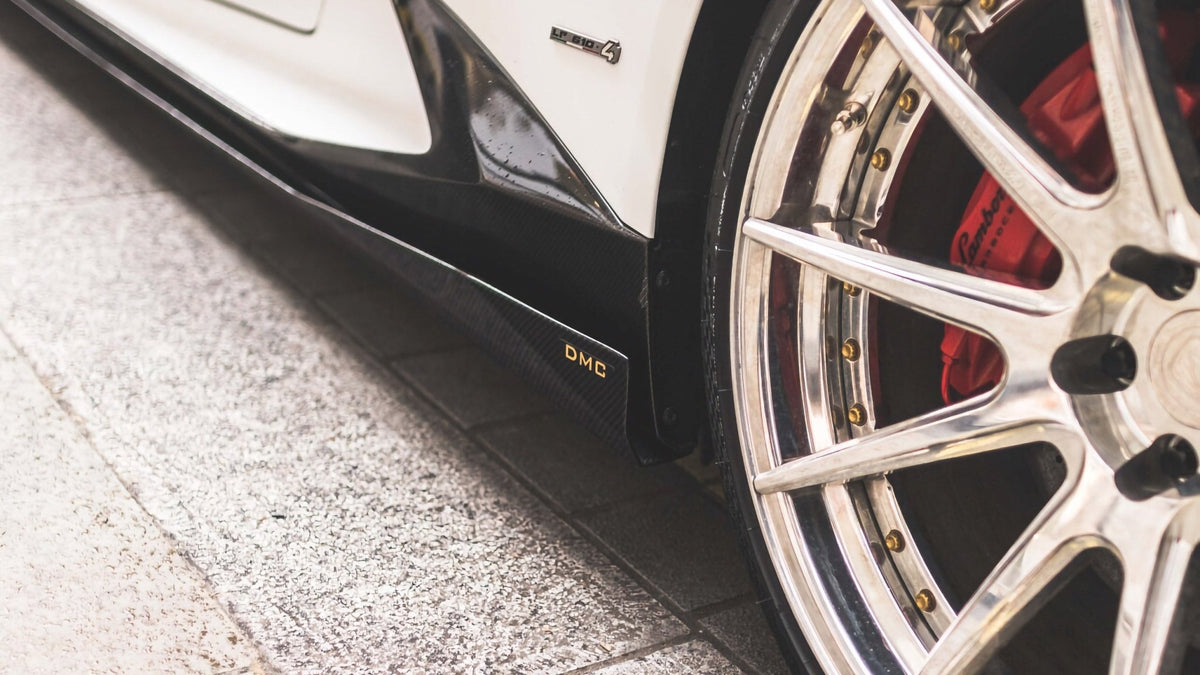 Bas de caisse latéraux additionnelles en fibre de carbone de DMC pour Lamborghini Huracan Coupé et Spyder d'origine - KDMPARTS EUROPE TUNING STORE