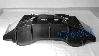 Pare chocs arrière avec diffuseur en fibre de carbone « STO » de DMC transforment la Lamborghini Huracan STO Coupé et Spyder d'origine en Super Trofeo Omologate - KDMPARTS EUROPE TUNING STORE