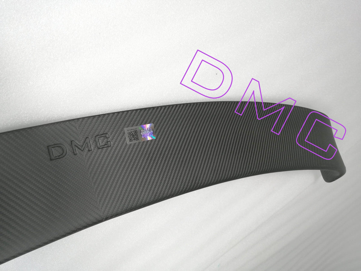 Aileron arrière en fibre de carbone de DMC pour Aston Martin DBS V12 Coupé et Volante (2018-2025)