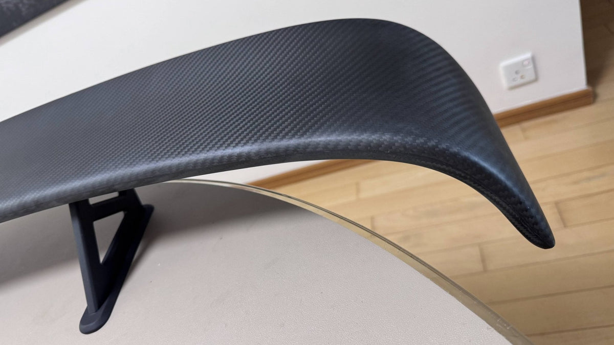 Aileron aérodynamique arrière en fibre de carbone de DMC pour Aston Martin Valour d'origine - KDMPARTS EUROPE TUNING STORE