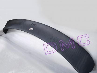 Aileron arrière en fibre de carbone de DMC pour Aston Martin DBS V12 Coupé et Volante (2018 - 2025) - KDMPARTS EUROPE TUNING STORE