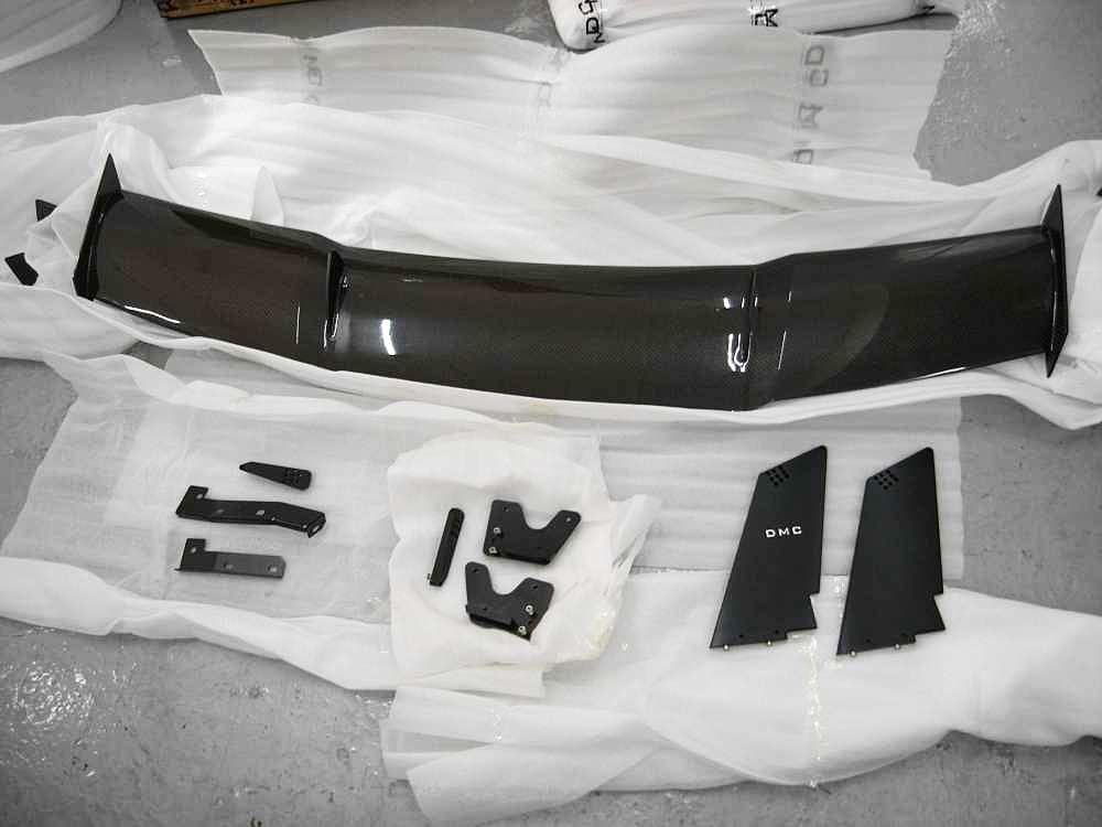 Aileron spoiler arrière avec capot en fibre de carbone « Supertrofeo E - GT » DMC pour Lamborghini Gallardo Coupé et Spyder d'origine - KDMPARTS EUROPE TUNING STORE