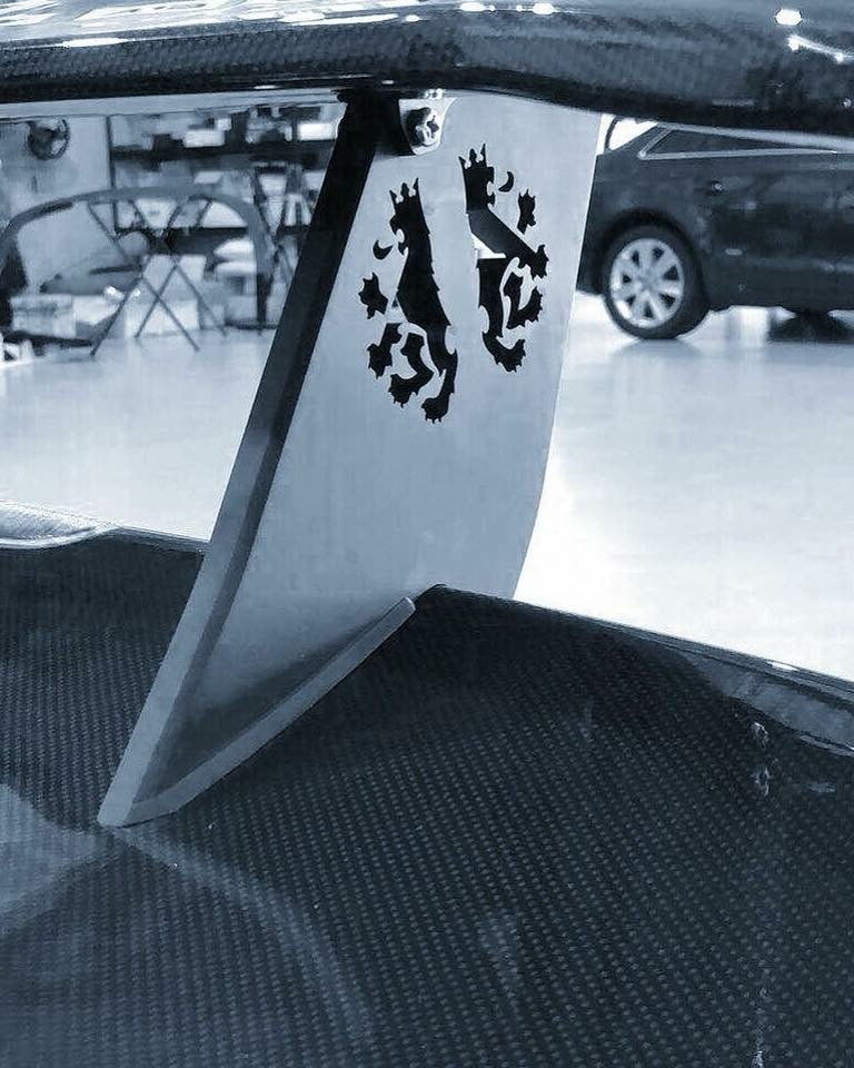 Aileron spoiler arrière en fibre de carbone EVO - 2 de DMC pour Ferrari 488 GTB Coupé et Spider - KDMPARTS EUROPE TUNING STORE