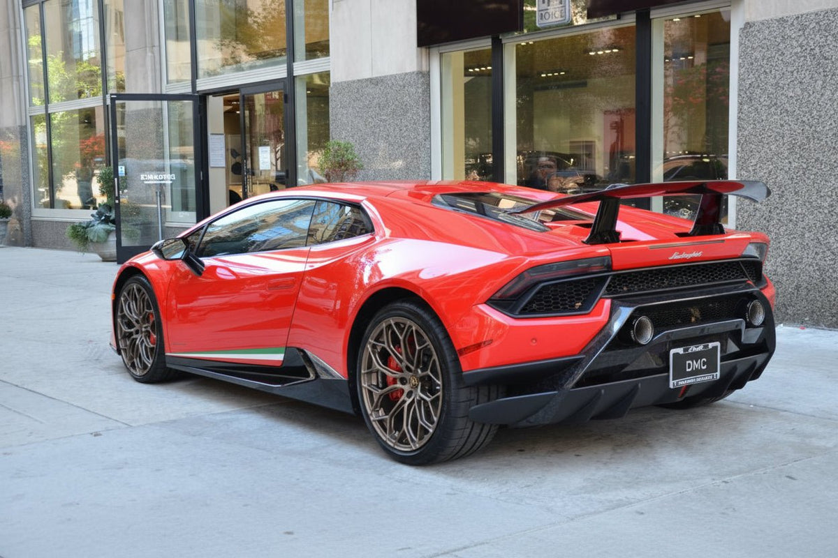 Aileron spoiler avec capot moteur arrière en fibre de carbone « Performante » de DMC pour Lamborghini Huracan Coupé et Spyder d'origine - KDMPARTS EUROPE TUNING STORE