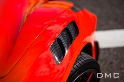 Ailes avant en fibre de carbone « Challenge » de DMC pour Ferrari 488 GTB Coupé et Spider - KDMPARTS EUROPE TUNING STORE