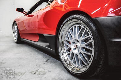 Bas de caisse latéraux de DMC pour Ferrari F430 style Scuderia en fibre de carbone - KDMPARTS EUROPE TUNING STORE