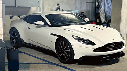 Bas de caisse latéraux en fibre de carbone de DMC pour Aston Martin DB11 Coupé et Volante d'origine - KDMPARTS EUROPE TUNING STORE