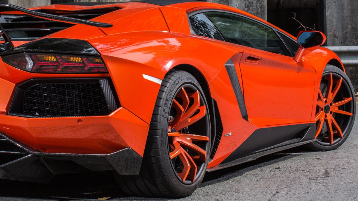 Bas de caisse latéraux en fibre de carbone « Molto Veloce » DMC pour Lamborghini Aventador Coupé et Roadster d'origine - KDMPARTS EUROPE TUNING STORE