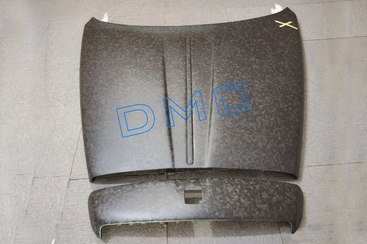 Capot avant en fibre de carbone de DMC pour Rolls Royce Cullinan Black Badge (remplacement du capot d'origine) - KDMPARTS EUROPE TUNING STORE