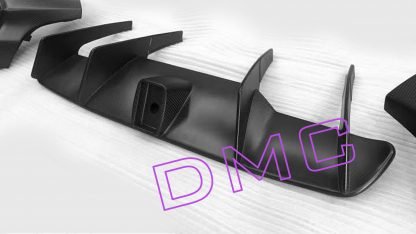 Diffuseur arrière en fibre de carbone avec feu de stop central à LED F1 de DMC pour Ferrari 812 Superfast SF GTS - KDMPARTS EUROPE TUNING STORE