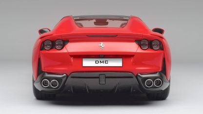 Diffuseur arrière en fibre de carbone avec feu de stop central à LED F1 de DMC pour Ferrari 812 Superfast SF GTS - KDMPARTS EUROPE TUNING STORE