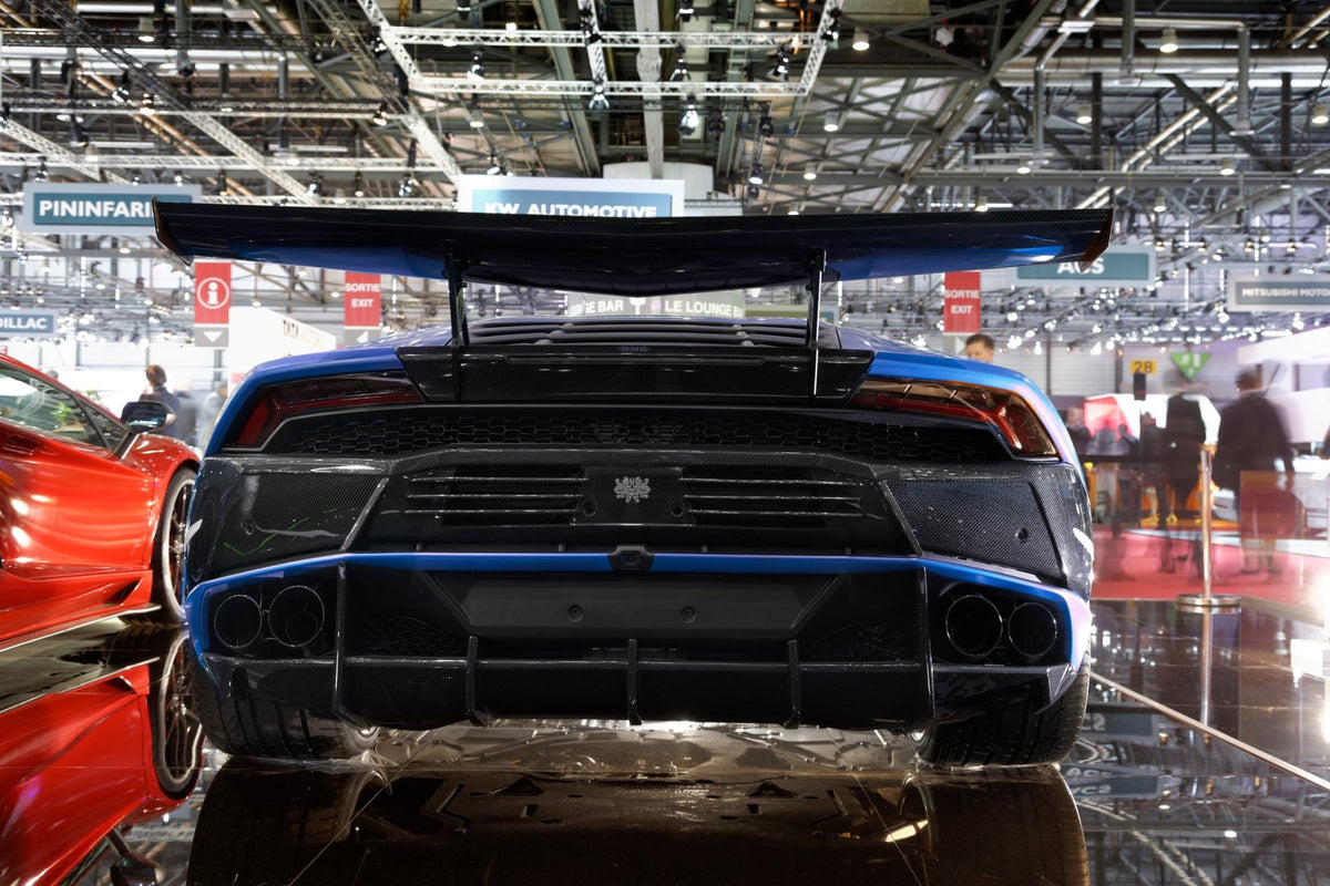 Diffuseur arrière en fibre de carbone « E - GT » de DMC pour Lamborghini Huracan Coupé et Spyder d'origine - KDMPARTS EUROPE TUNING STORE