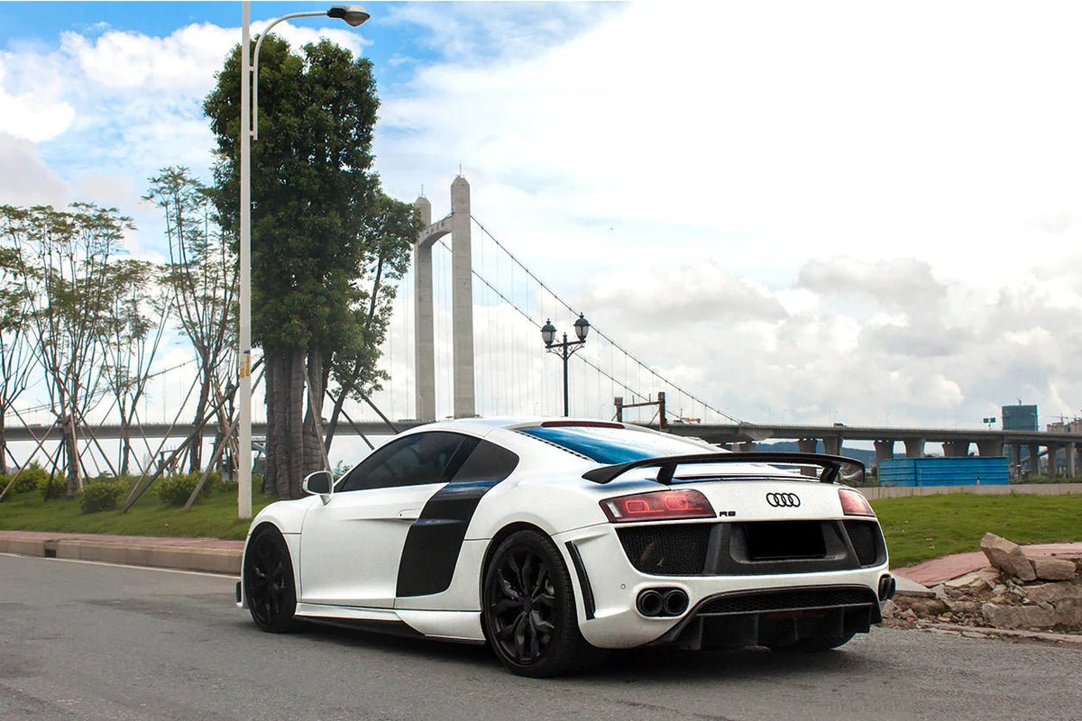 Kit carrosserie en plastique renforcé de fibres pour Audi R8 Coupé et Spyder (2006 - 2015) - KDMPARTS EUROPE TUNING STORE