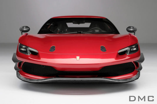 Lame de pare chocs avant avec canards en fibre de carbone Style « GT3 » de DMC pour Ferrari 296 GTB Coupé et Spider d'origine - KDMPARTS EUROPE TUNING STORE