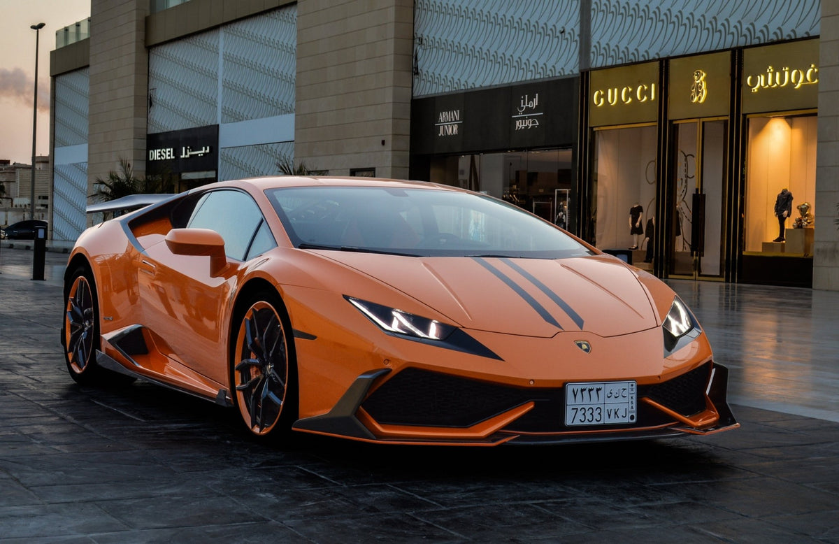 Lame de pare chocs avant en fibre de carbone « Berlin » de DMC pour Lamborghini Huracan Coupé et Spyder d'origine - KDMPARTS EUROPE TUNING STORE