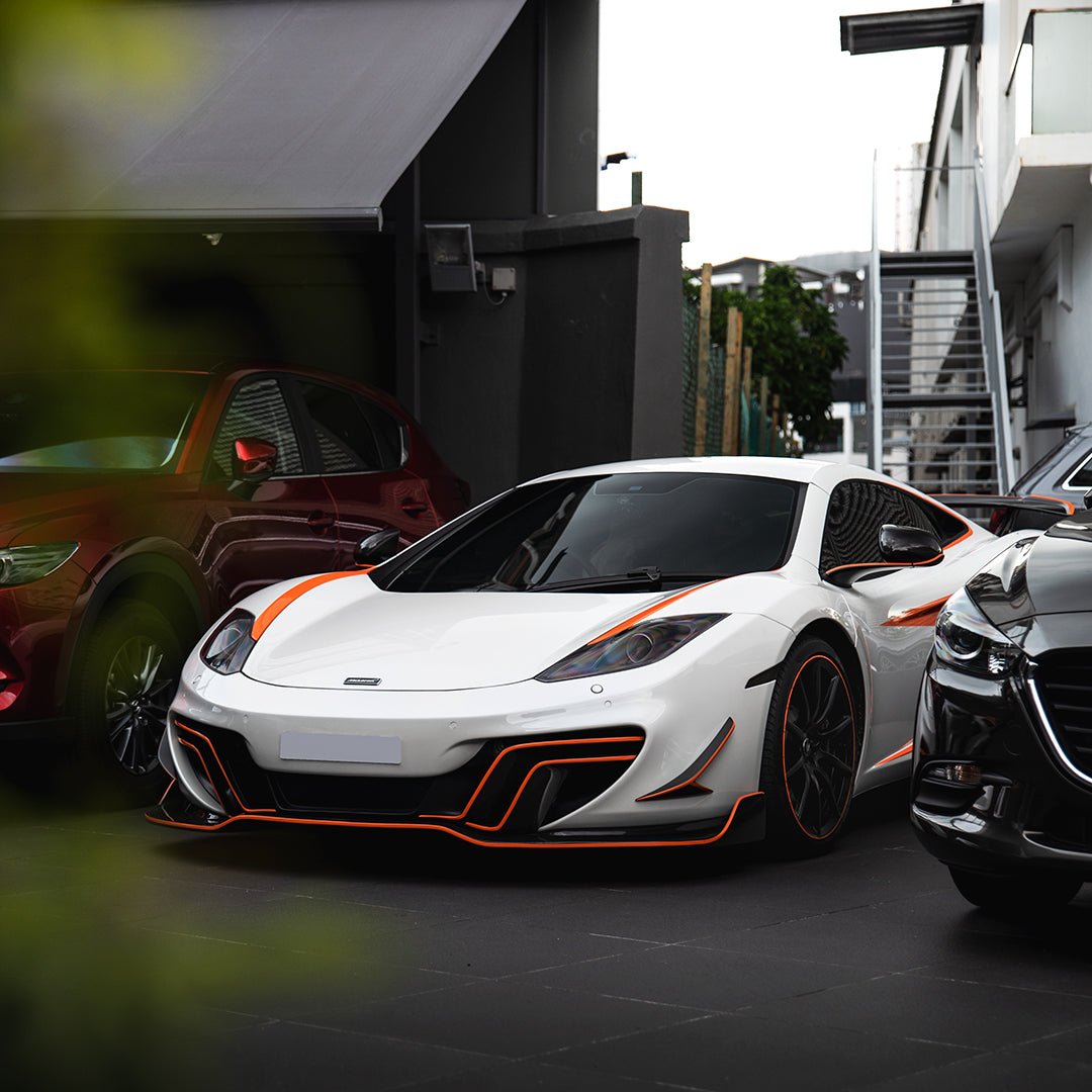 Lame de pare chocs avant en fibre de carbone de DMC pour McLaren MP4 12C HS compatible avec les versions Coupé et Spyder d'origine - KDMPARTS EUROPE TUNING STORE