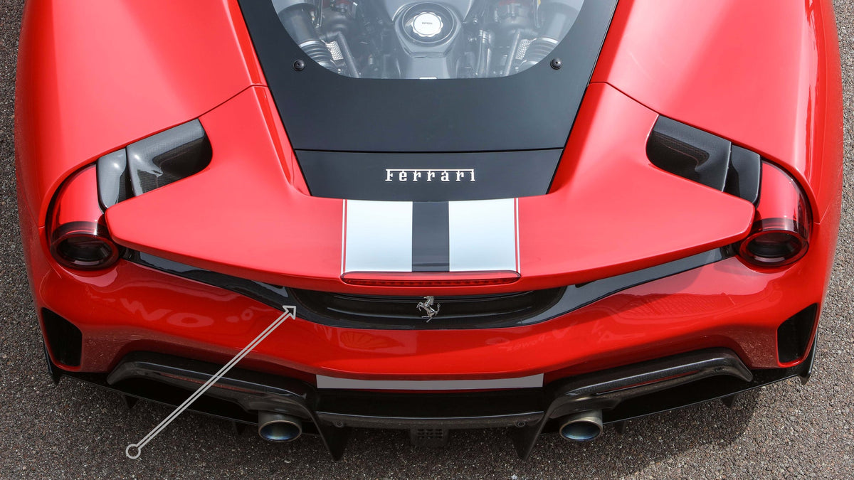 Panneau central arrière en fibre de carbone « Pista » de DMC pour Ferrari 488 Pista Coupé et Spider - KDMPARTS EUROPE TUNING STORE