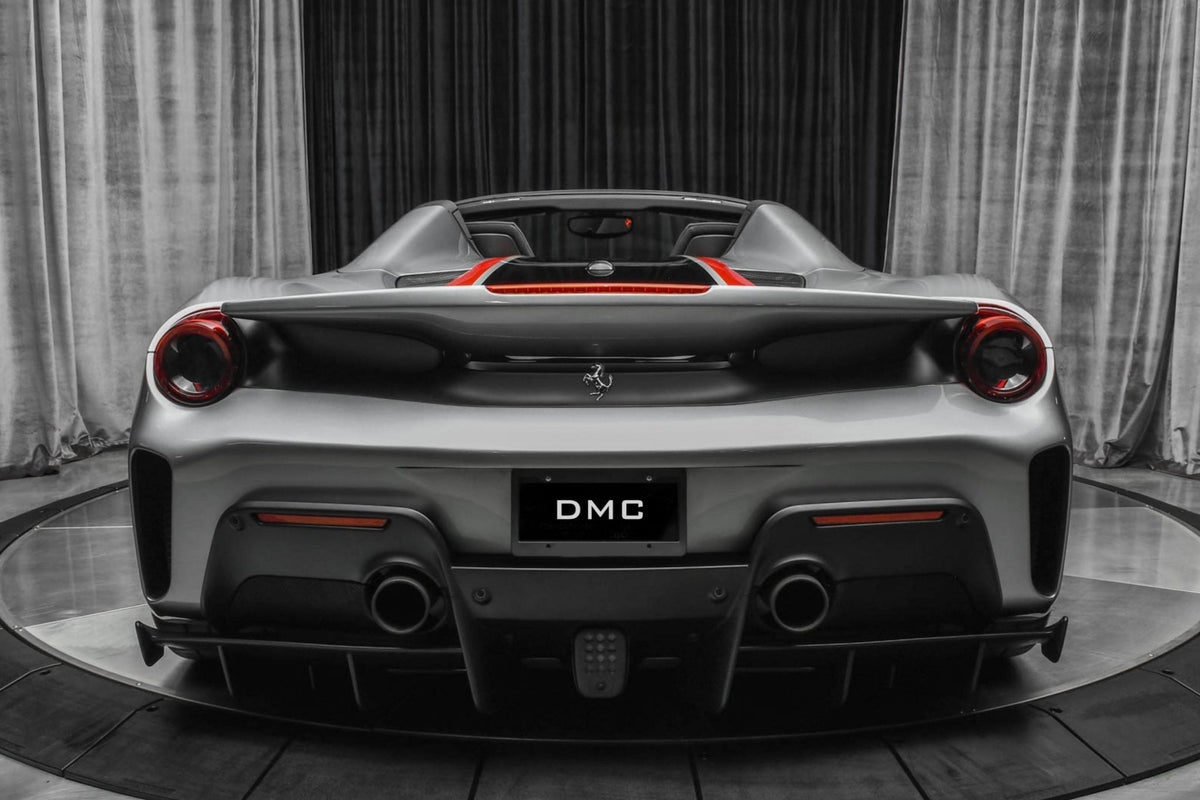 Pare chocs arrière avec diffuseur en fibre de carbone « Pista » de DMC pour Ferrari 488 GTB Coupé et Spider - KDMPARTS EUROPE TUNING STORE