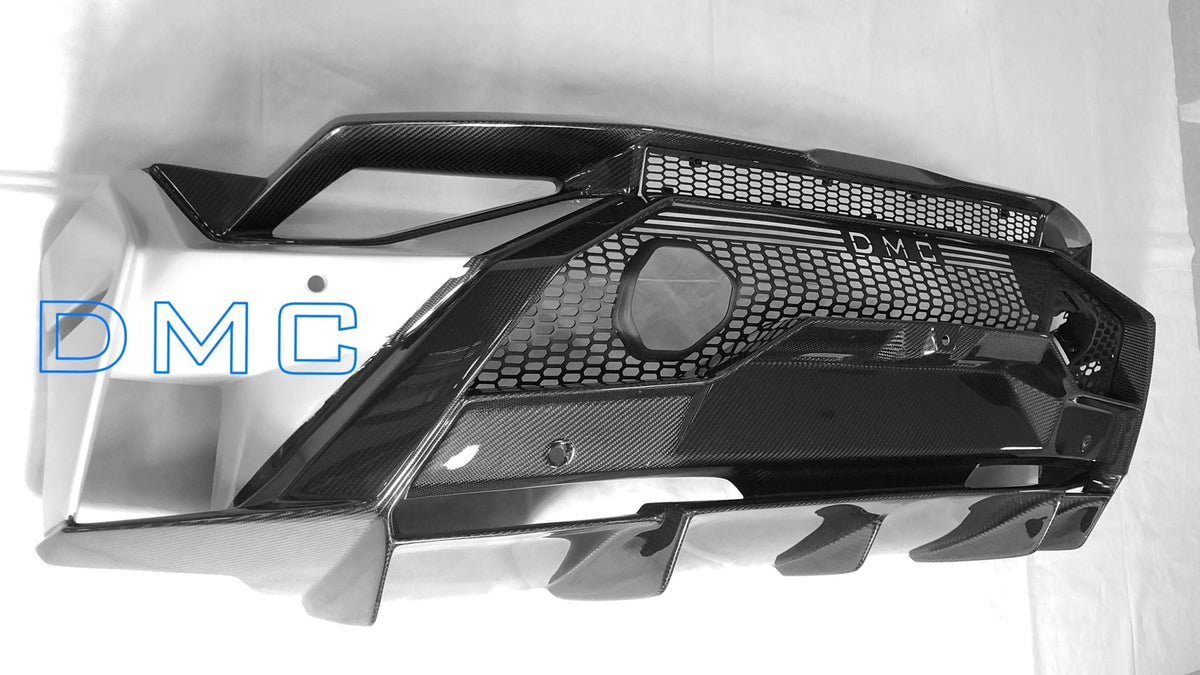 Pare chocs arrière avec diffuseur en fibre de carbone « STO » de DMC transforment la Lamborghini Huracan STO Coupé et Spyder d'origine en Super Trofeo Omologate - KDMPARTS EUROPE TUNING STORE
