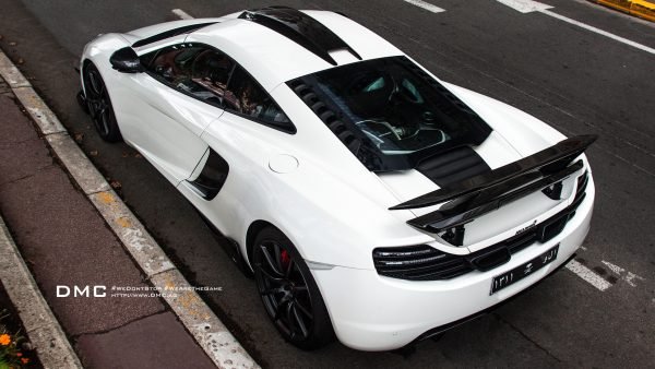 Prise d'air de toit en fibre de carbone de DMC pour McLaren 650s 675LT Tunnel d'air GT3 - KDMPARTS EUROPE TUNING STORE