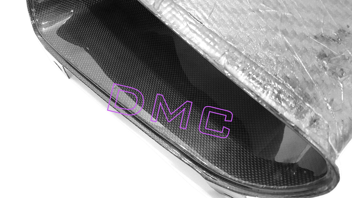 Prises d'air de pare chocs arrière en fibre de carbone « Speciale » de DMC pour Ferrari 488 GTB Coupé et Spider - KDMPARTS EUROPE TUNING STORE